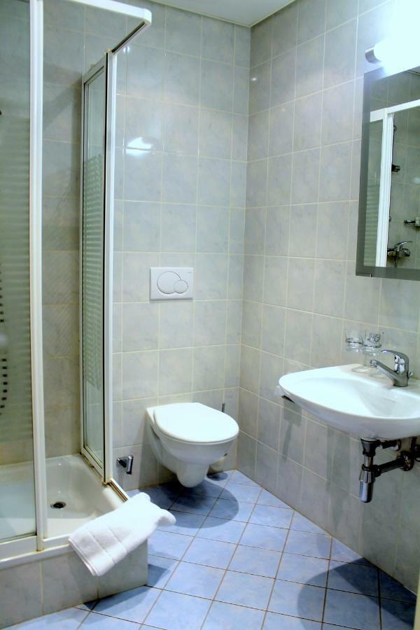 Hotel Le Cenacle Genewa Zewnętrze zdjęcie